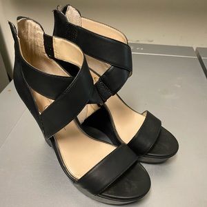 Jessica Simpson Wedges